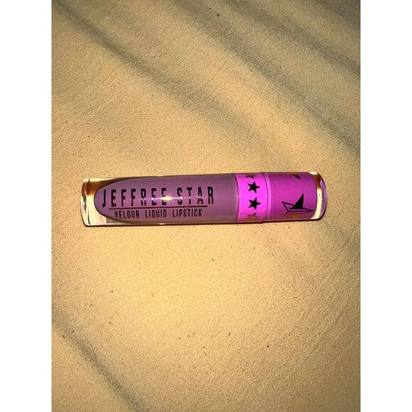 NIB Jeffree Star Velour Liquid Lipstick in Birthday Suit - Picture 9 of 9